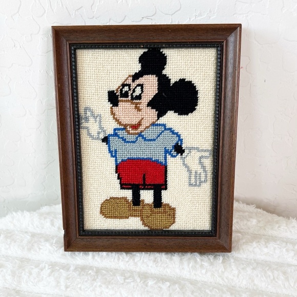 Vintage cross stitch framed Mickey Mouse - Picture 1 of 5